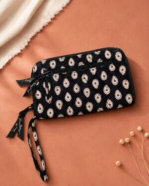 VTG Vera Bradley Classic Black All In One Wristlet Wallet Zip Around Clutch